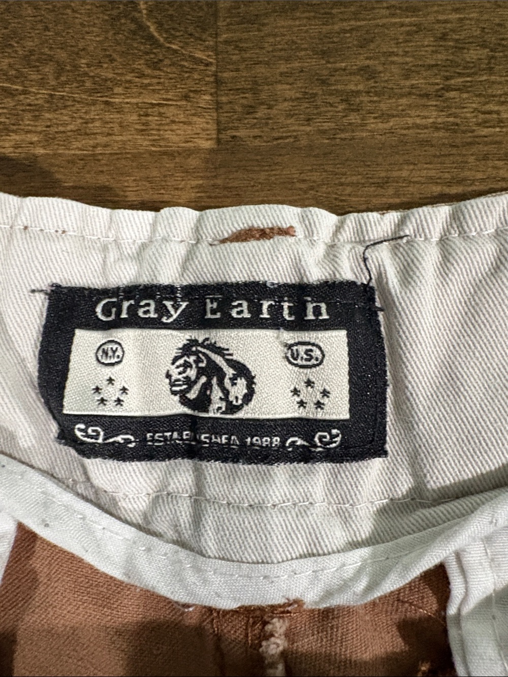 Men's Cargo Shorts in Faded Khaki - Picture 2 of 5